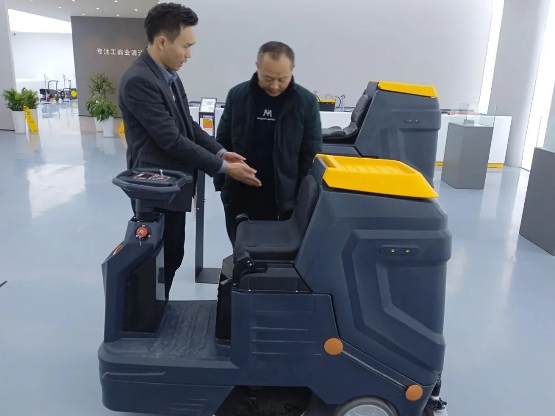 車庫可以使用洗地機嘛！能給公司帶來了什么價值？